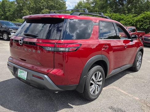 New 2026 Nissan Pathfinder SL FWD image 10