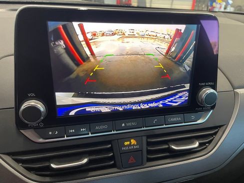 Certified 2023 Nissan Altima 2.5 SR FWD image 8