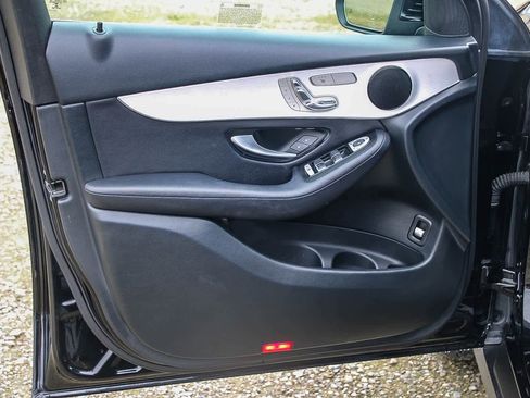 Used 2020 Mercedes-Benz GLC 300 GLC 300 image 18