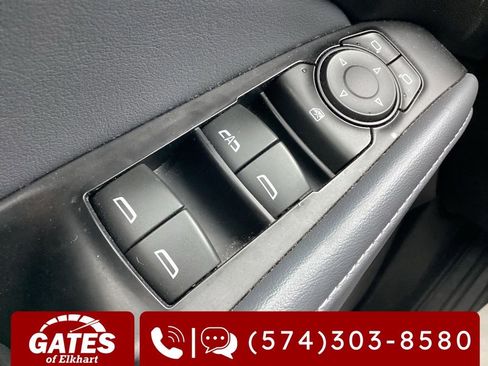 Used 2023 Buick Enclave Essence FWD image 24