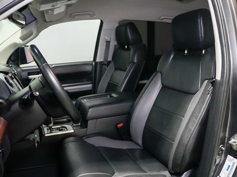 Used 2018 Toyota Tundra Limited w/ Limited Premium Package AWD/4WD image 21