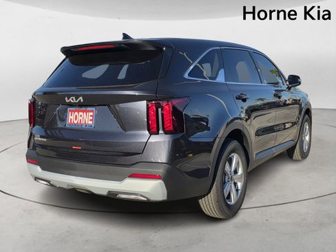 New 2026 Kia Sorento LX FWD image 4