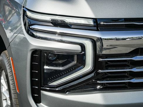 New 2026 Chevrolet Suburban LT w/ Comfort Package AWD/4WD image 9