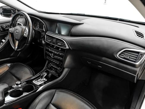 Used 2017 INFINITI QX30 Premium w/ Navigation Package AWD/4WD image 12