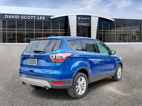Used 2017 Ford Escape SE FWD image 4