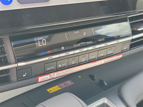 New 2026 Toyota Sienna XLE image 27