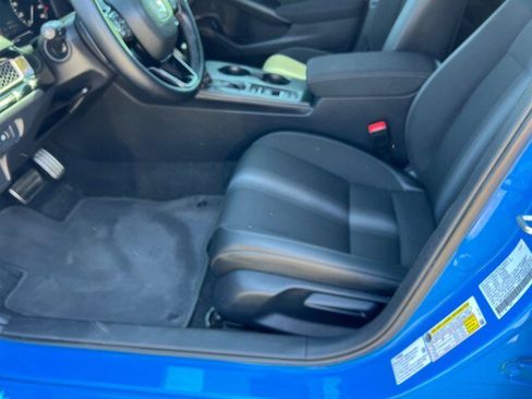 Used 2025 Honda Civic Sport image 11