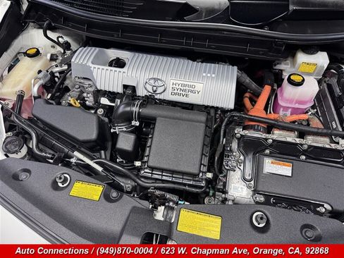 Used 2014 Toyota Prius V Two FWD image 23