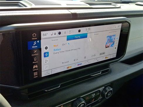 Used 2024 Jeep Gladiator Sport image 16