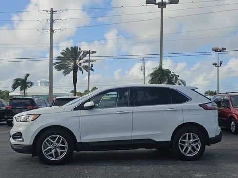 Used 2022 Ford Edge SEL image 2