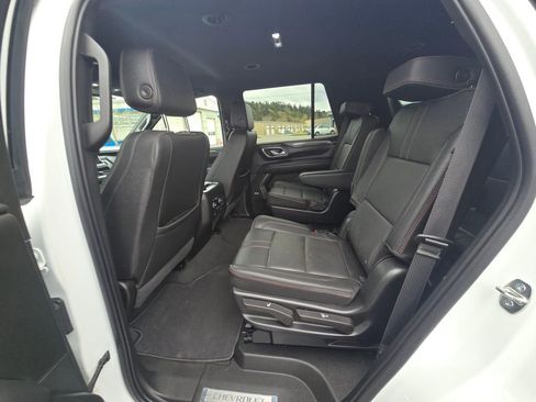 Used 2022 Chevrolet Tahoe RST w/ Sport Performance Package image 12