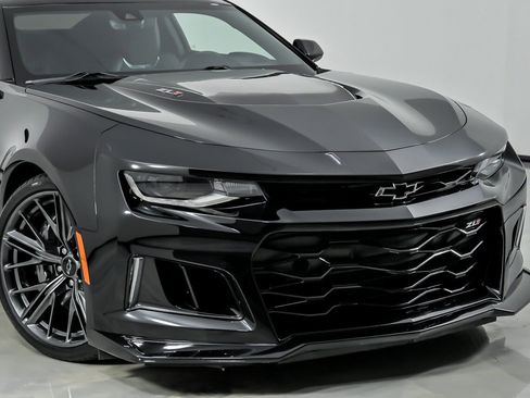 Used 2020 Chevrolet Camaro ZL1 RWD image 3