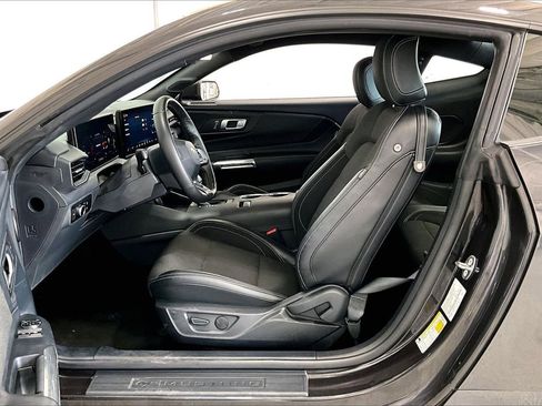 Used 2024 Ford Mustang Coupe image 15