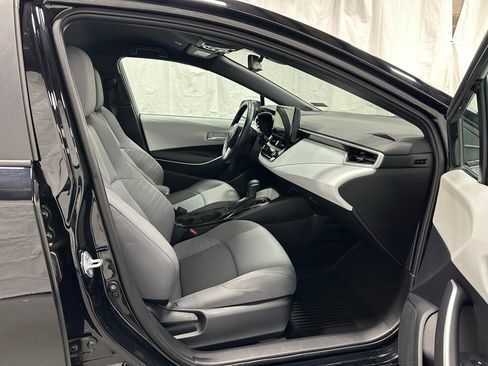 Used 2025 Toyota Corolla SE image 55