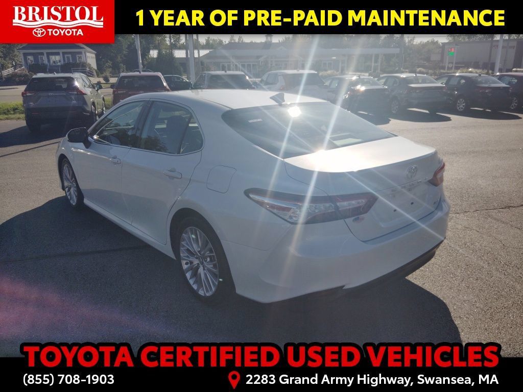 Certified 2019 Toyota Camry XLE FWD image 5
