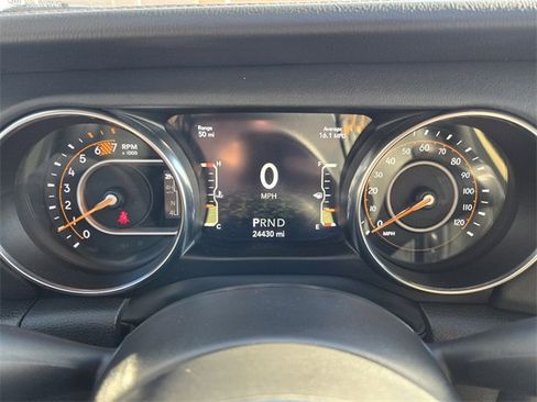 Used 2022 Jeep Wrangler Unlimited Sahara image 18