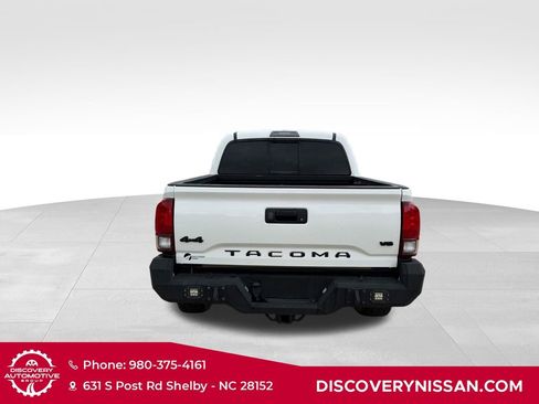 Used 2022 Toyota Tacoma SR AWD/4WD image 7