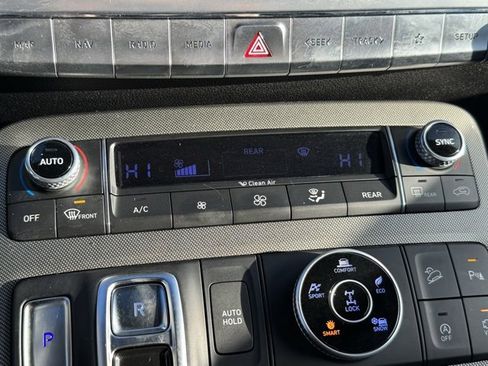 Used 2021 Hyundai Palisade Calligraphy image 21