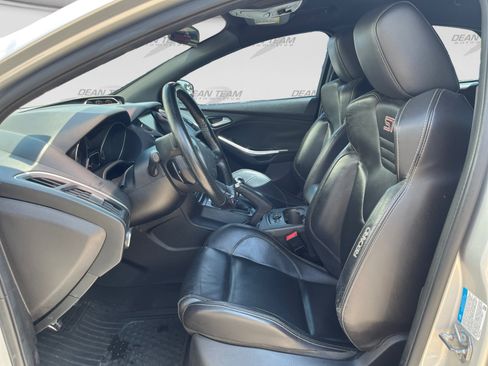 Used 2014 Ford Focus ST w/ Equipment Group 202A FWD image 11
