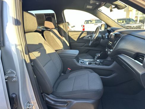 Certified 2022 Chevrolet Traverse LT w/ LPO, Floor Liner Package image 22