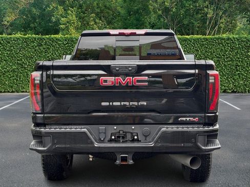 Used 2024 GMC Sierra 2500 AT4 w/ AT4 Premium Plus Package AWD/4WD image 5