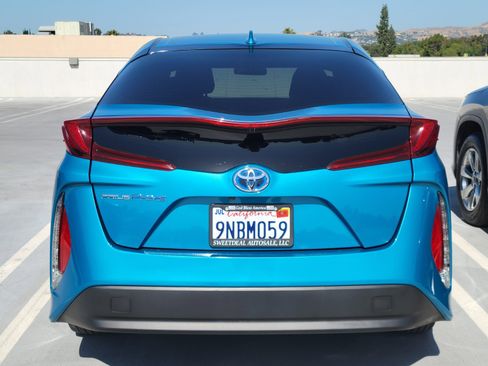 Used 2019 Toyota Prius Prime Premium w/ Carpet Mat Package FWD image 4