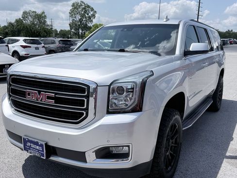 Used 2019 GMC Yukon XL SLT w/ Open Road Package AWD/4WD image 1