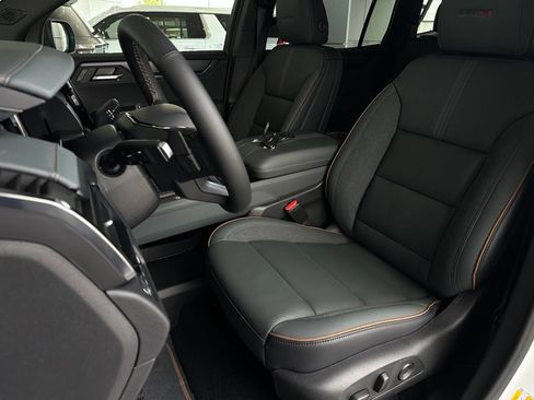 New 2026 GMC Acadia AT4 w/ Luxury Package AWD/4WD image 13