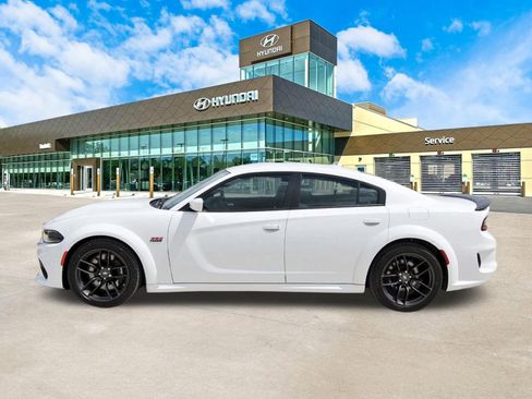 Used 2022 Dodge Charger Scat Pack image 9