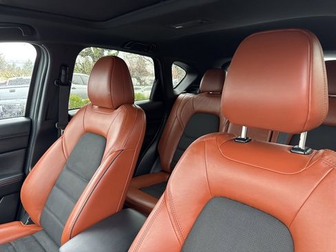 Used 2024 MAZDA CX-5 Carbon Edition image 12