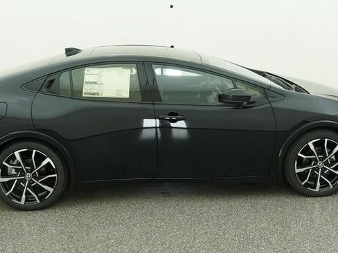 New 2026 Toyota Prius Plug-In Hybrid FWD image 44