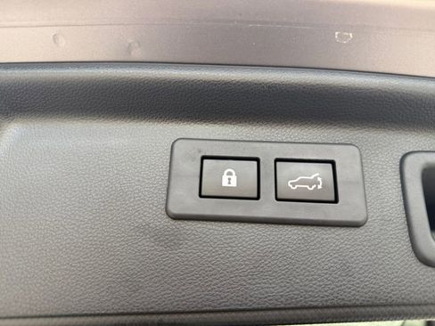 Used 2022 Subaru Forester Premium image 27