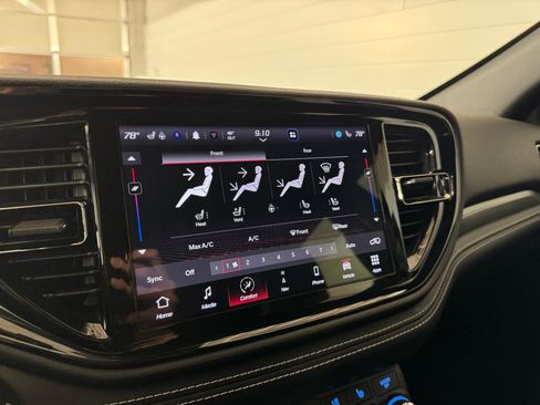 Used 2023 Dodge Durango SRT w/ Black Package image 25