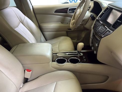 Used 2014 Nissan Pathfinder Platinum w/ Platinum Premium Package image 19