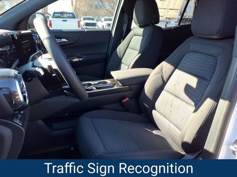 New 2026 Chevrolet Equinox LT w/ Safety and Technology Package image 16