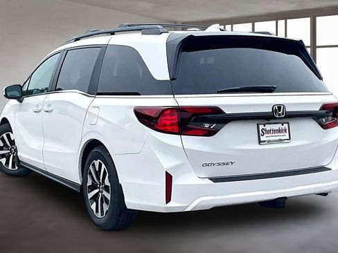 New 2026 Honda Odyssey EX-L image 3