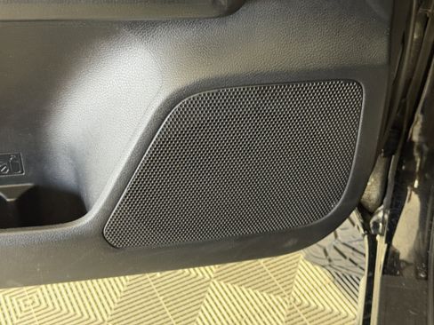 Used 2016 Toyota Tacoma TRD Off-Road w/ Towing Package image 16