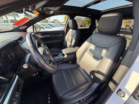 Used 2023 Cadillac XT5 Premium Luxury AWD/4WD image 11
