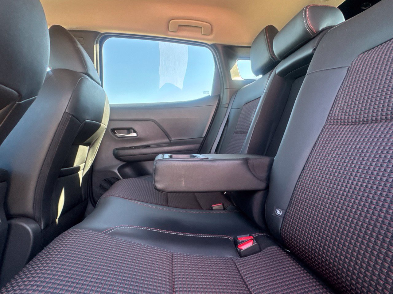 Certified 2026 Nissan Kicks SR FWD image 38