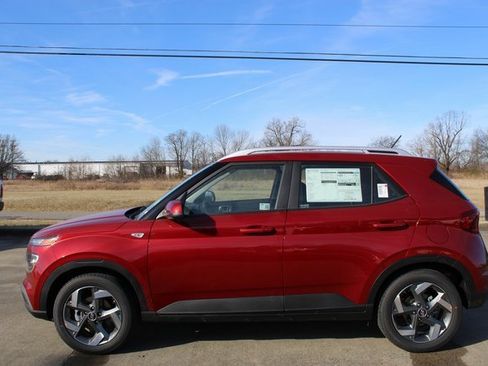 New 2025 Hyundai Venue SEL image 2