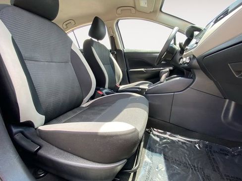 Used 2021 Nissan Versa SV image 15