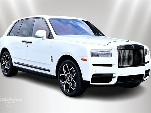 Certified 2021 Rolls-Royce Cullinan Black Badge image 2