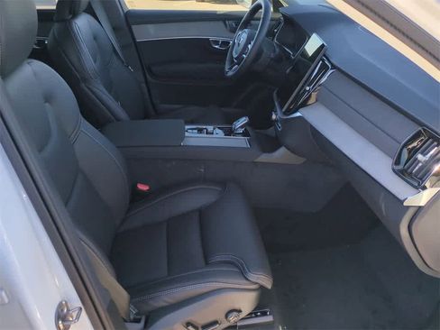 New 2026 Volvo XC90 B6 Ultra w/ Protection Package Premier image 14