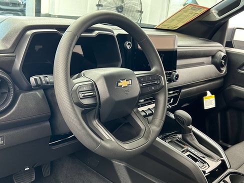 Used 2026 Chevrolet Colorado W/T w/ WT Custom Package RWD image 39