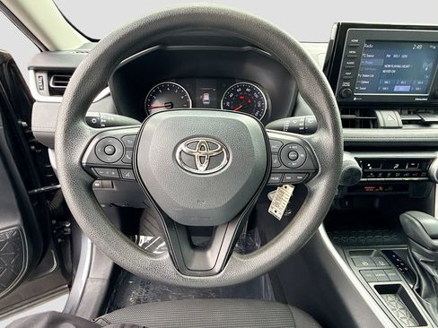 Used 2020 Toyota RAV4 LE FWD image 37