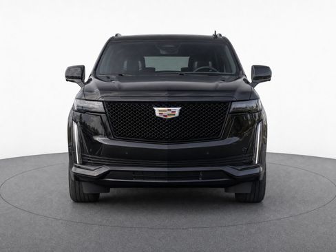 Certified 2023 Cadillac Escalade Sport Platinum w/ LPO, ONYX Package AWD/4WD image 5