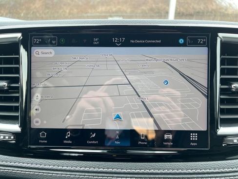 Used 2025 Chrysler Pacifica Limited FWD image 24