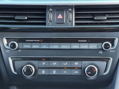 Used 2020 Kia Optima SE image 27