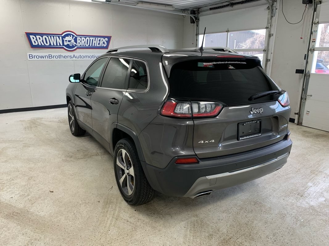 Used 2019 Jeep Cherokee Limited w/ Technology Group AWD/4WD image 4