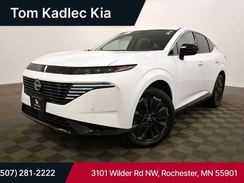 Used 2025 Nissan Murano Platinum w/ Cargo Package image 1